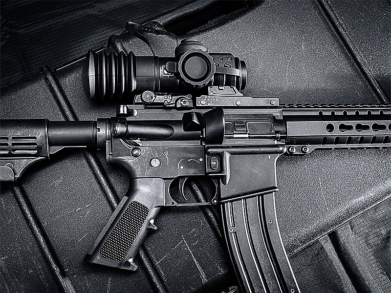 WIN A: Immersive Optics 5x30 Mildot w/MOA ADJ MOUNTS Prism Rifle Scope