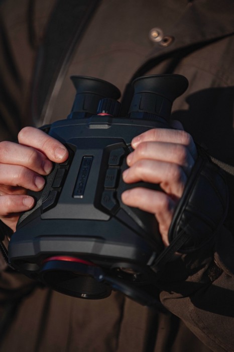 WIN A: HIKMICRO Raptor RQ50L 640x512 12um 20mK 50mm F0.9 Thermal Fusion Optical IR LRF Binocular OR £2000 Store Credit