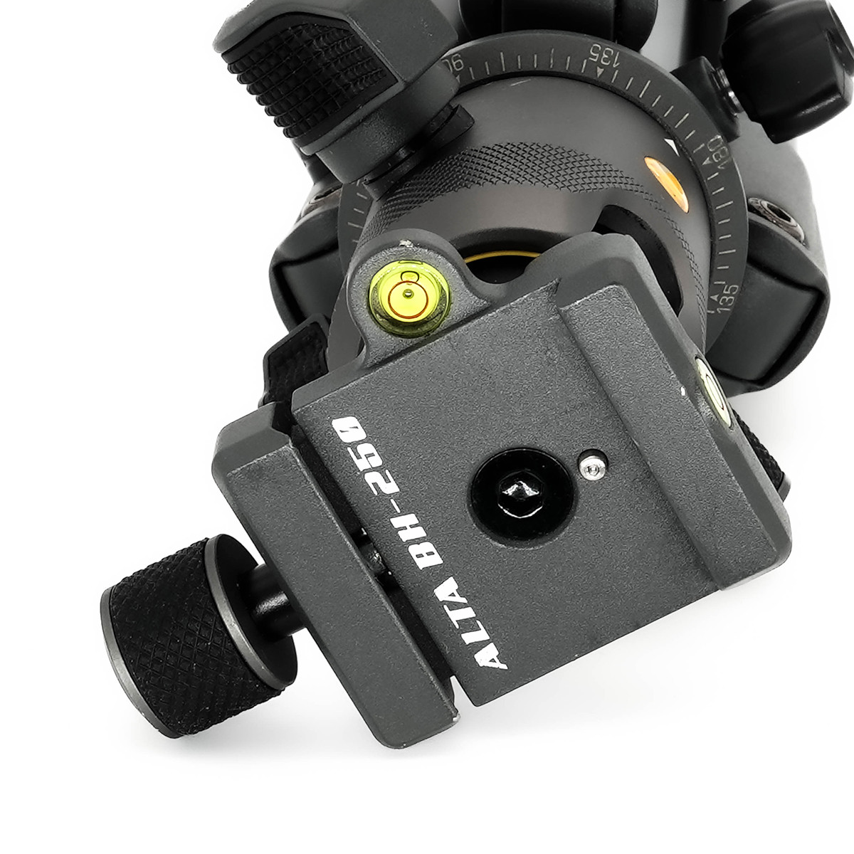 Preowned Vanguard VEO 2 Pro 233AO Tripod With carry bag plus BH-250 Ball head - aluminium - PO1235