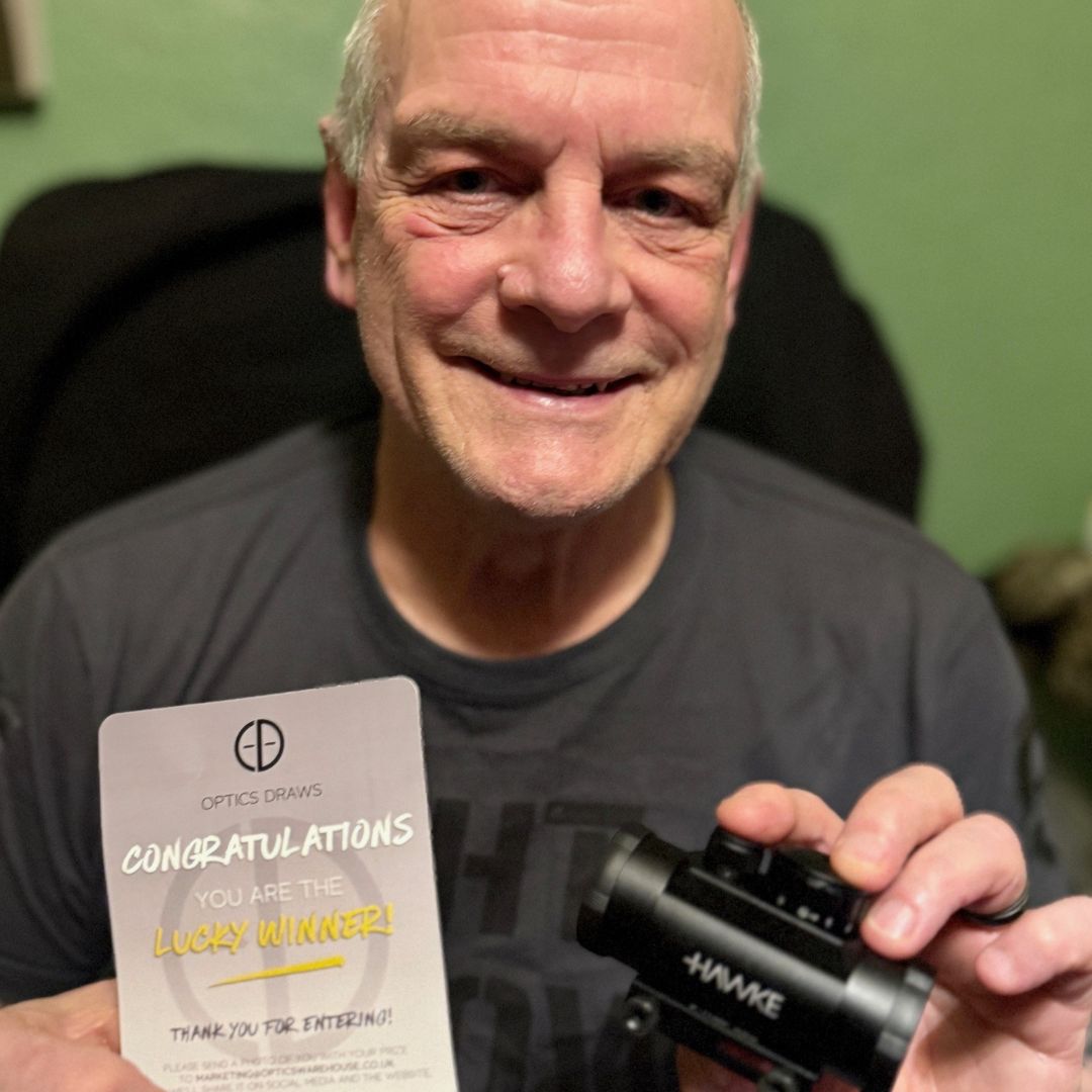 WIN A: Hawke 1x30 3 MOA Red and Green Dot Sight with Weaver / 9-11mm Rail