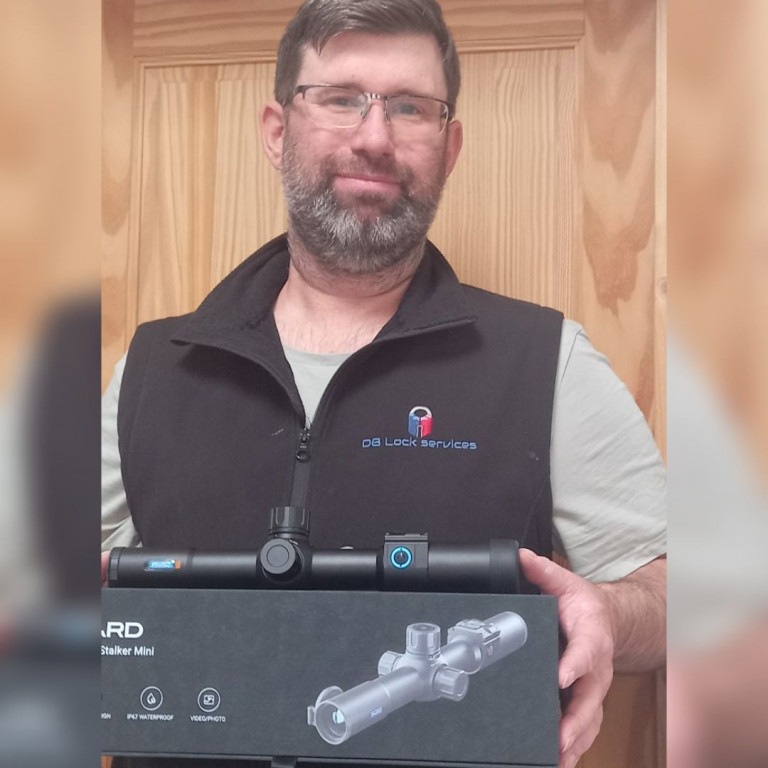 WIN A: PARD Night Stalker Mini Digital Night Vision Rifle Scope - 35mm, 2560x1440