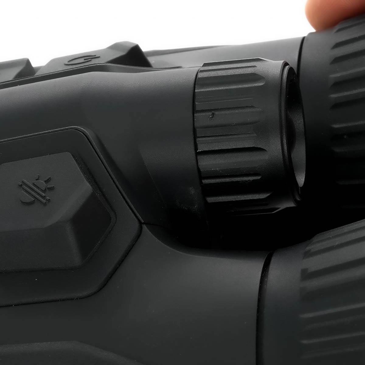 Ex-Demo HIKMICRO Habrok Pro 1280px 60mm Thermal Binocular with 4K Optical camera and LRF - EXD25009