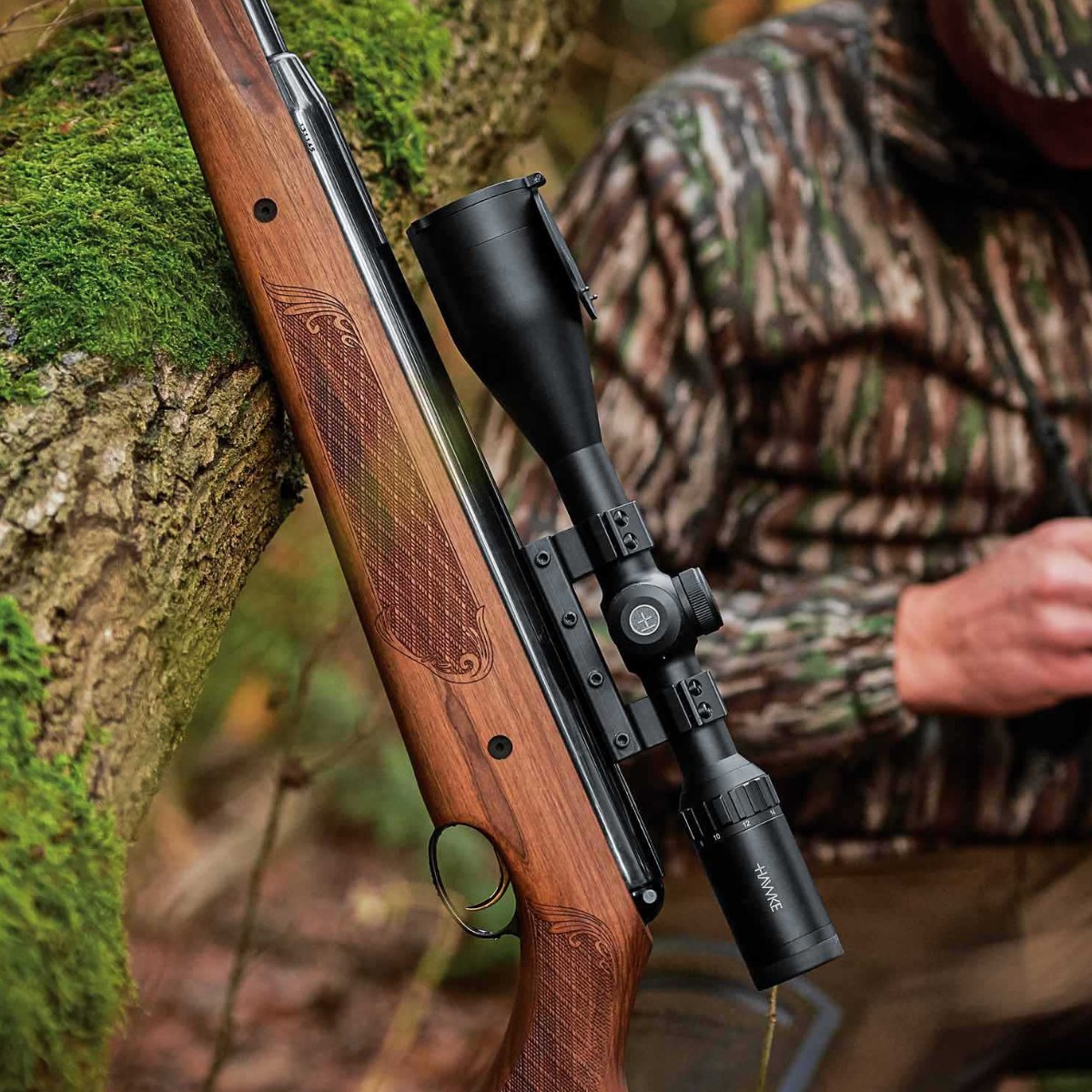 Hawke Vantage 30 WA FFP 6-24x50 IR SF 1/2 Mil Dot Reticle IR Rifle Scope  