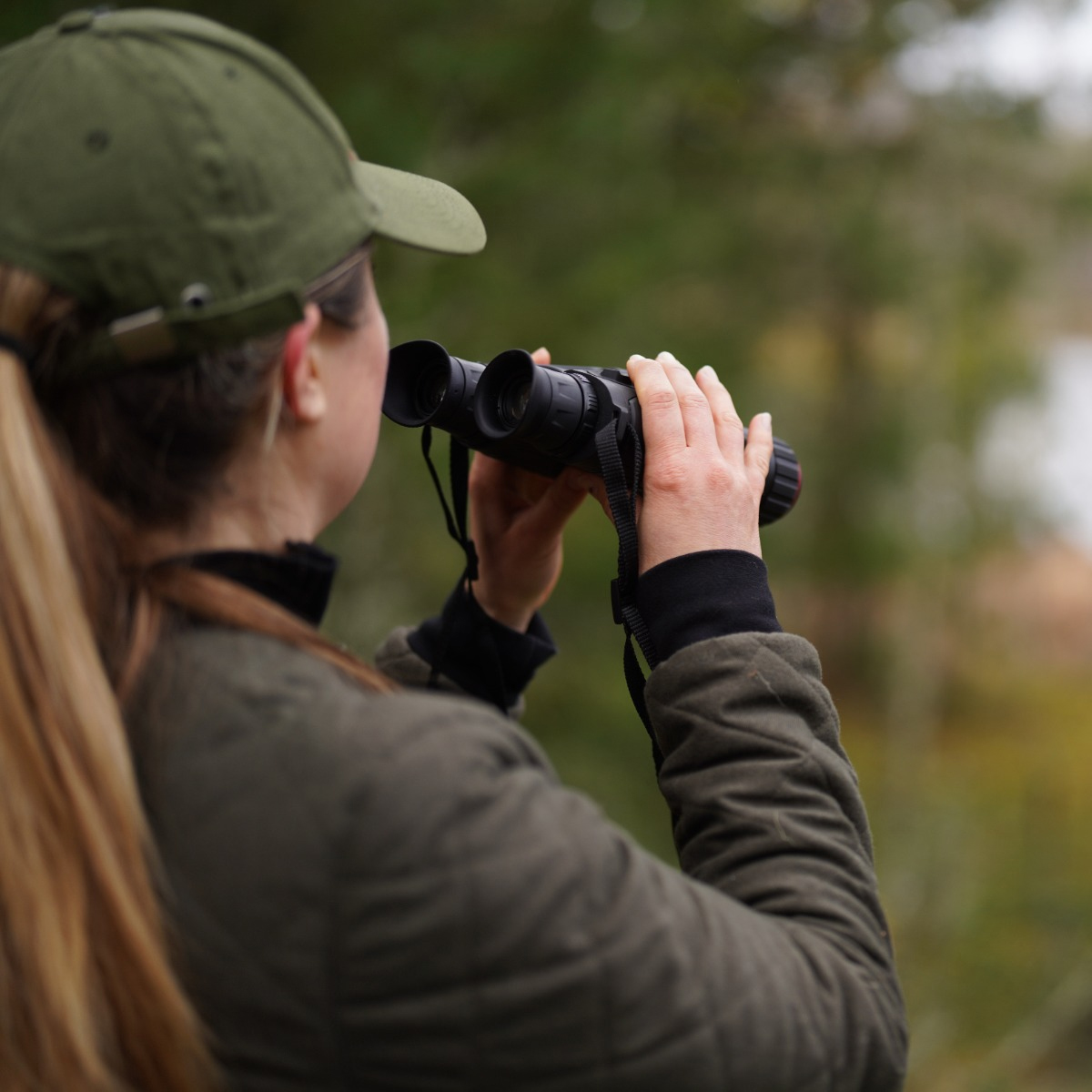 WIN A: HIKMICRO Habrok Pro HQ35L Multi-Spectrum Thermal / Digital Binoculars with 1000m LRF - 35mm 20mk 640x512px 12µm