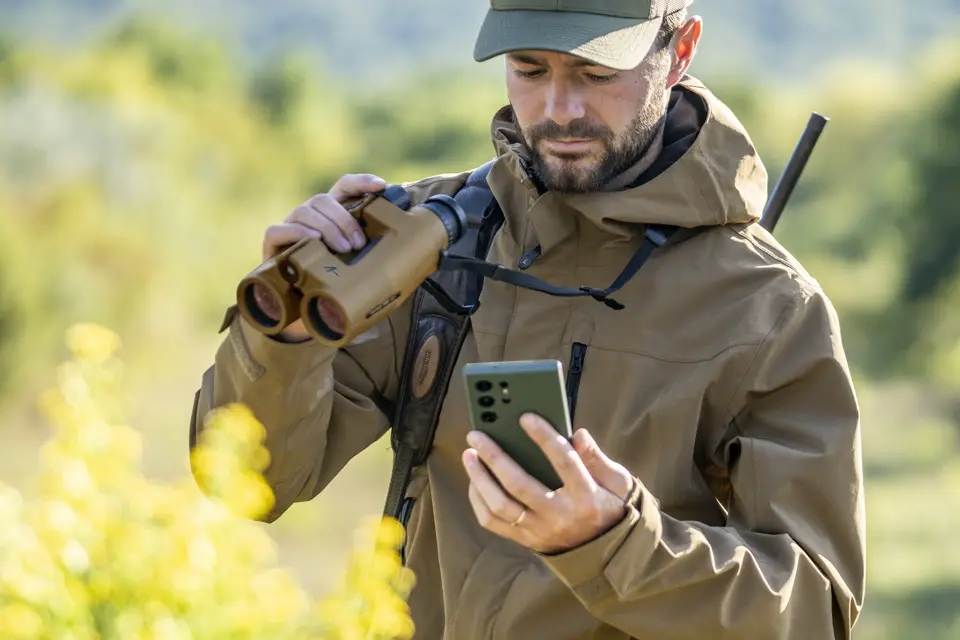 Leica Geovid Pro 10x42 AB+ Hunting Binoculars