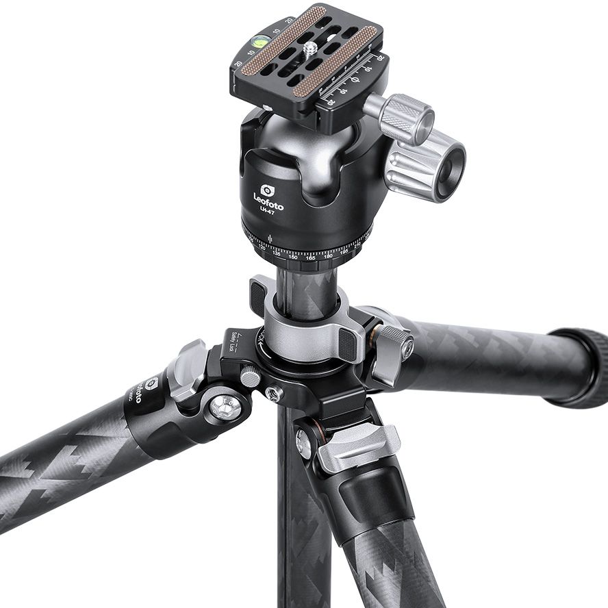 Leofoto LQ-365C Premium Carbon Fiber Tripod + LH-47 Low-Profile Ballhead