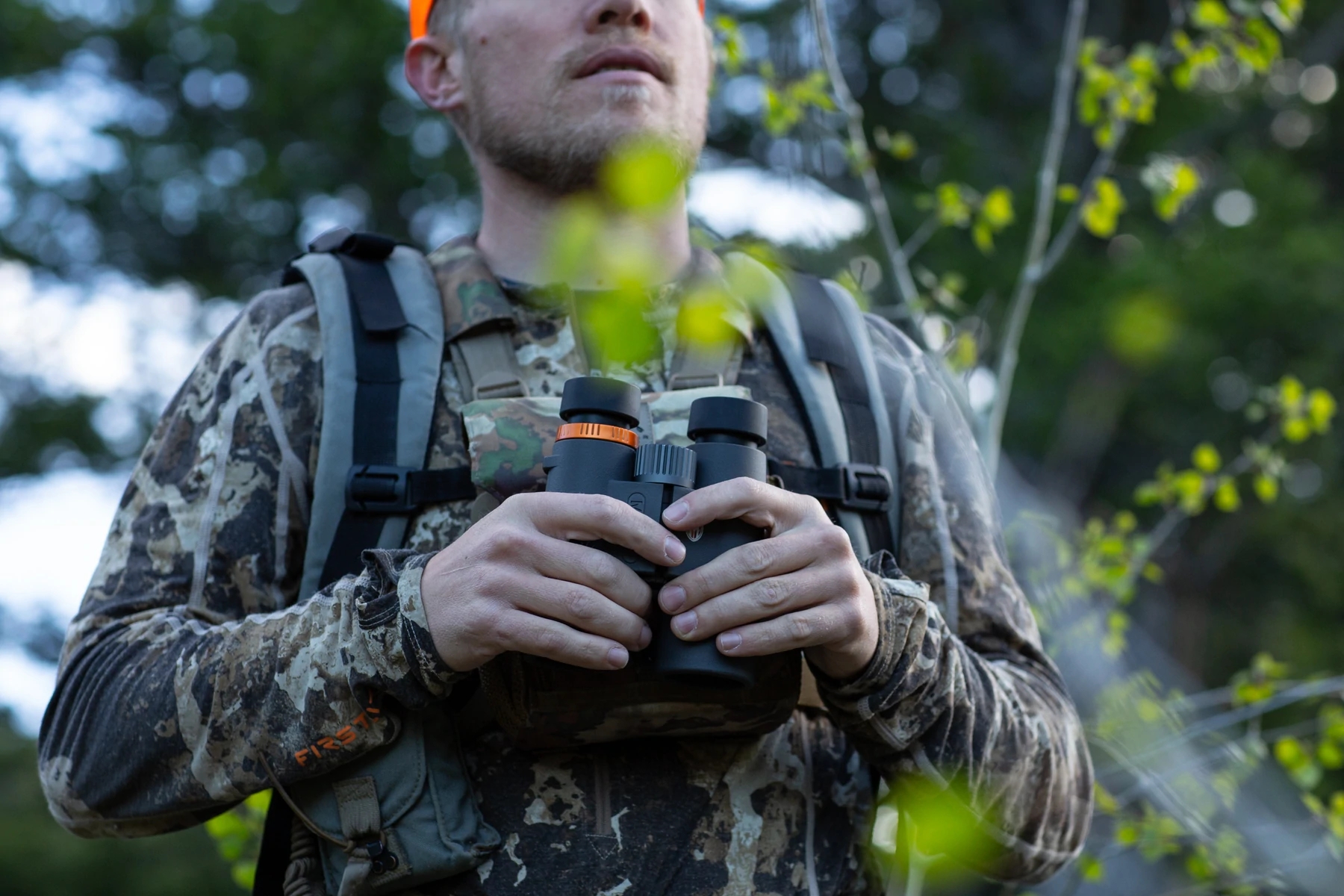 WIN: Maven Optics C1 8x42 Standard Grey/Orange Binoculars 