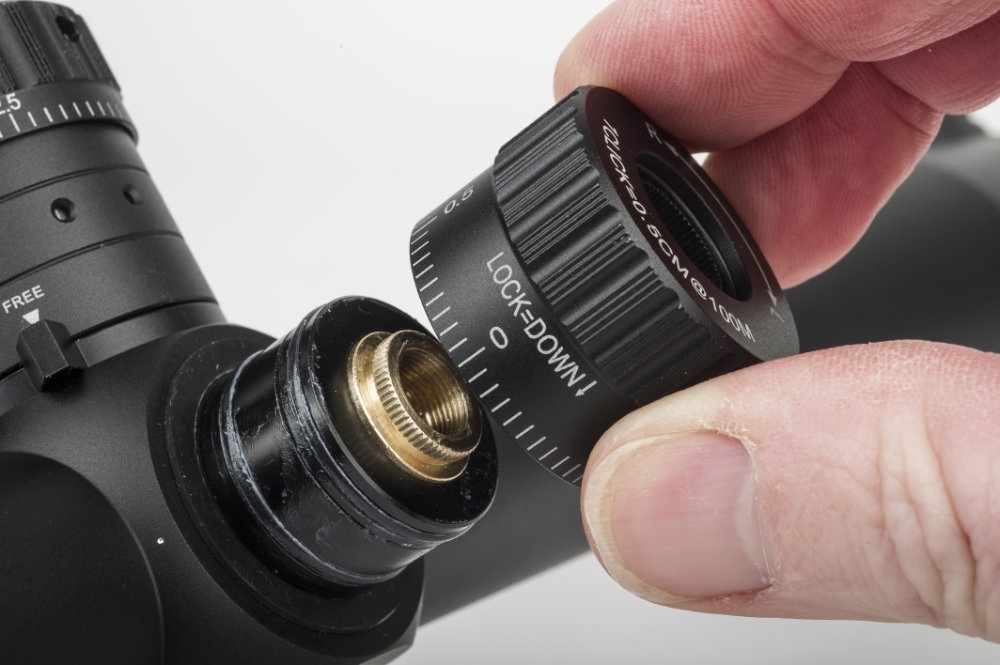 MTC King Cobra 8-32x50 F1 FFP Illuminated AMD2 30mm Rifle Scope