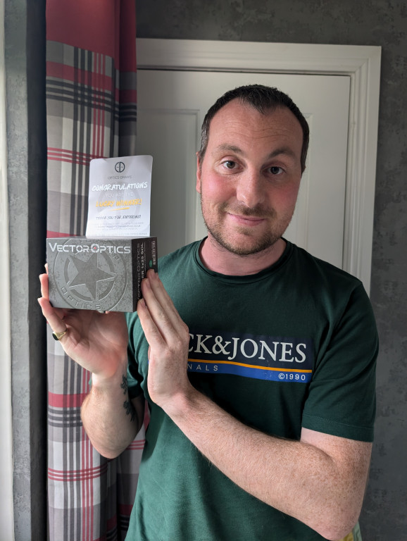 WIN A: Vector Optics 1x25 Scrapper Solar Powered Multi-Reticle Red Dot Sight