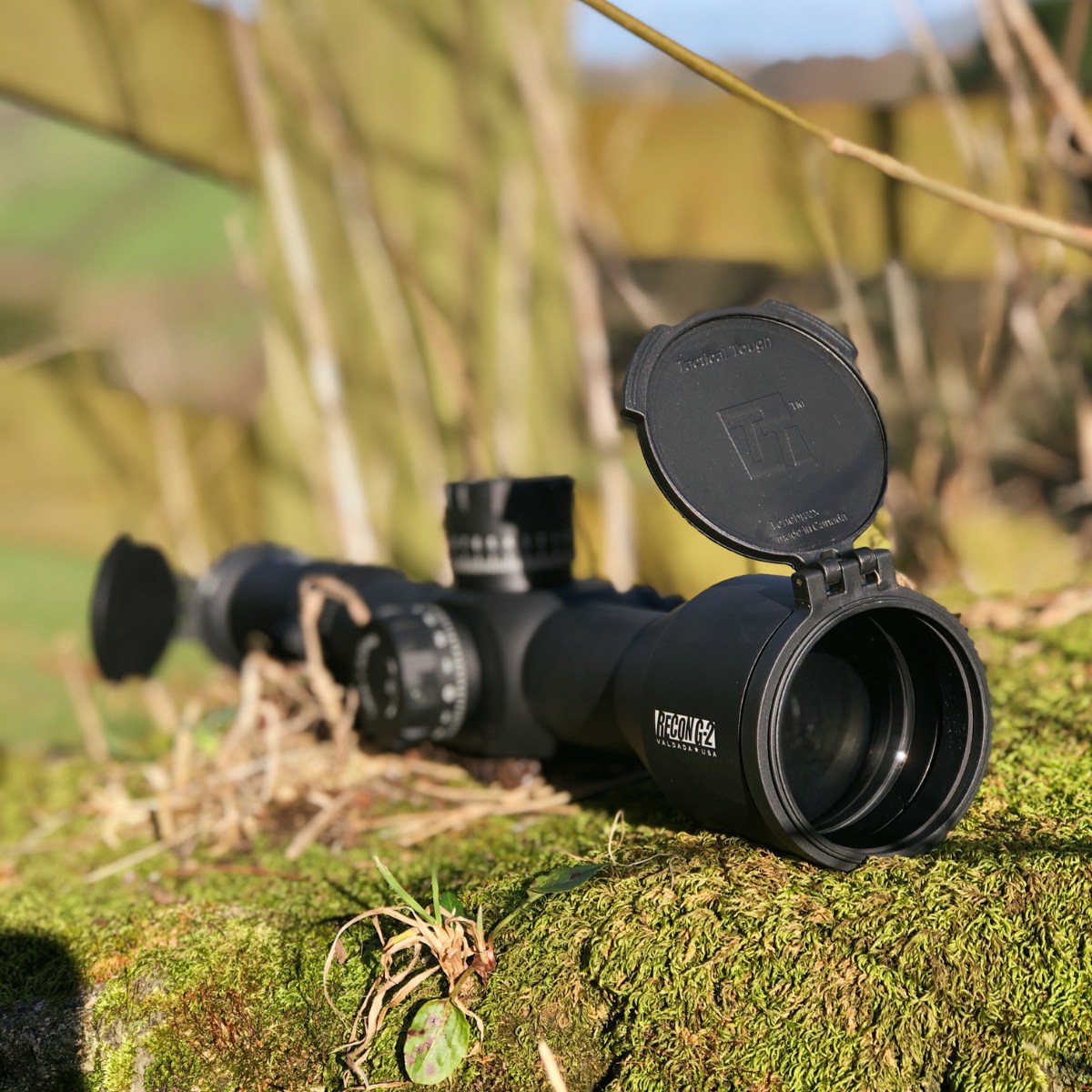 Valdada Recon G2 4.8-30x56 FFP Illum MOA MOA SF Rifle Scope + Free 40mm Rings