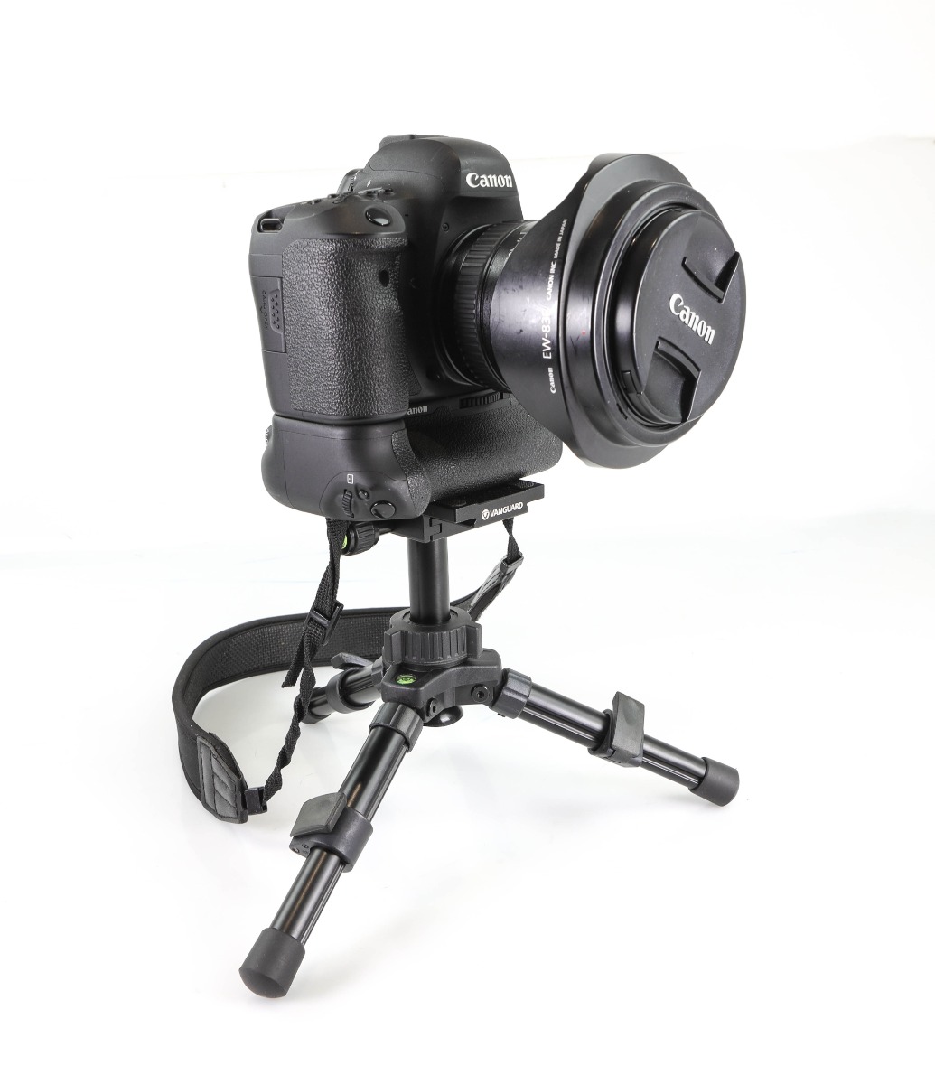 WIN A: ELLTECH Stathera Aimpod Mini Tripod w/ V-Mount + Arca Plate