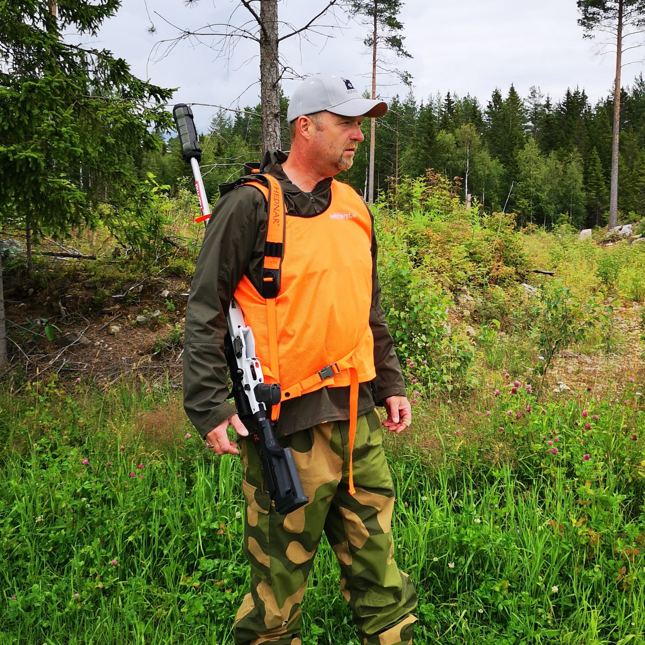 Ulfhednar Hunter Hands Free Rifle Carrying System