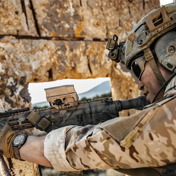 Vortex Razor AMG UH-1 GEN II Holographic Sight - Tan